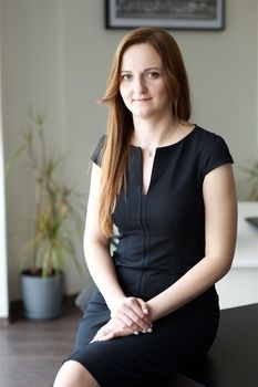 Кузина Илона